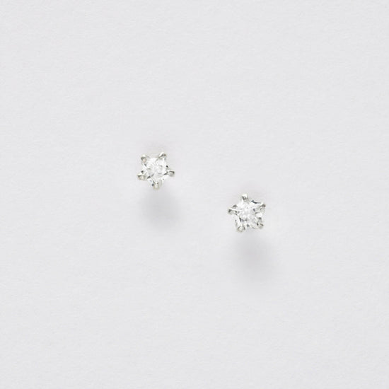 Silver Star Stud Earrings – Hypoallergenic Crystal Cubic Zirconia Jewelry - Crumble and Core